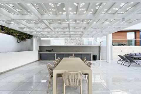 6 bedrooms Villa in Tala, Cyprus No. 100399 4