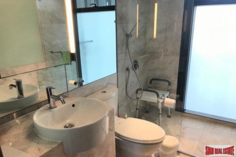 2 bedrooms Apartment in Bangkok, Thailand No. 96879 22