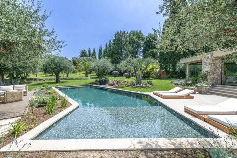 6 bedrooms Villa in Mougins, France No. 69052 1