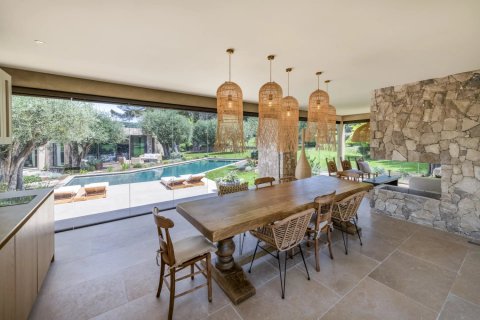 6 bedrooms Villa in Mougins, France No. 69052 2