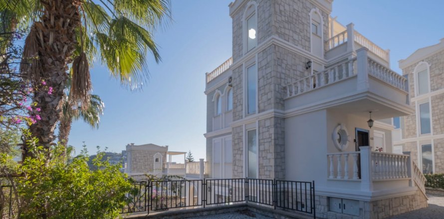 4 bedrooms Villa in Konakli, Turkey No. 15382