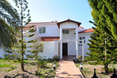 Studio Villa in Paphos, Cyprus No. 105744 9
