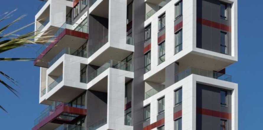 3 bedrooms Apartment in Germasogeia, Cyprus No. 34158