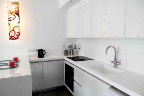 2 bedrooms Apartment in Limassol, Cyprus No. 101905 8