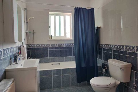 4 bedrooms House in Paphos, Cyprus No. 72216 8