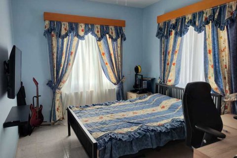 4 bedrooms House in Paphos, Cyprus No. 72216 7