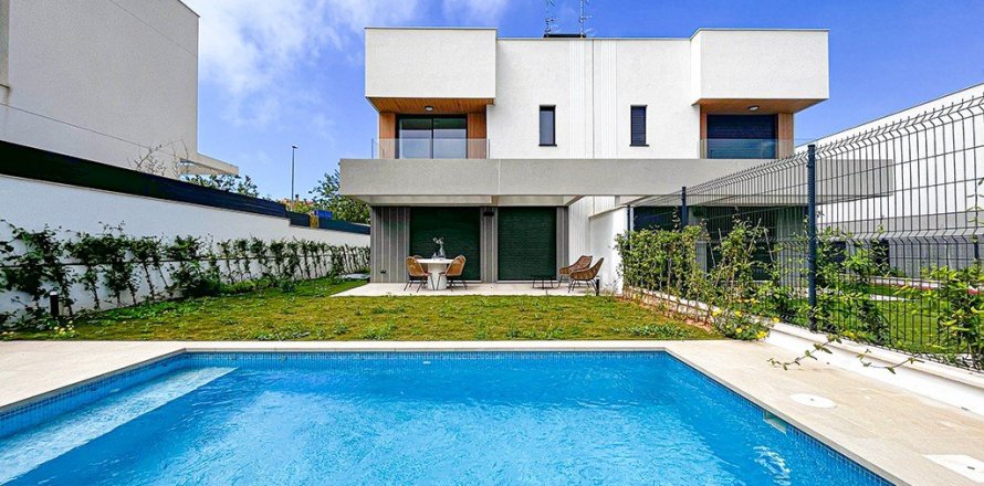 4 bedrooms Villa in Xuan Hoa, Vietnam No. 117194