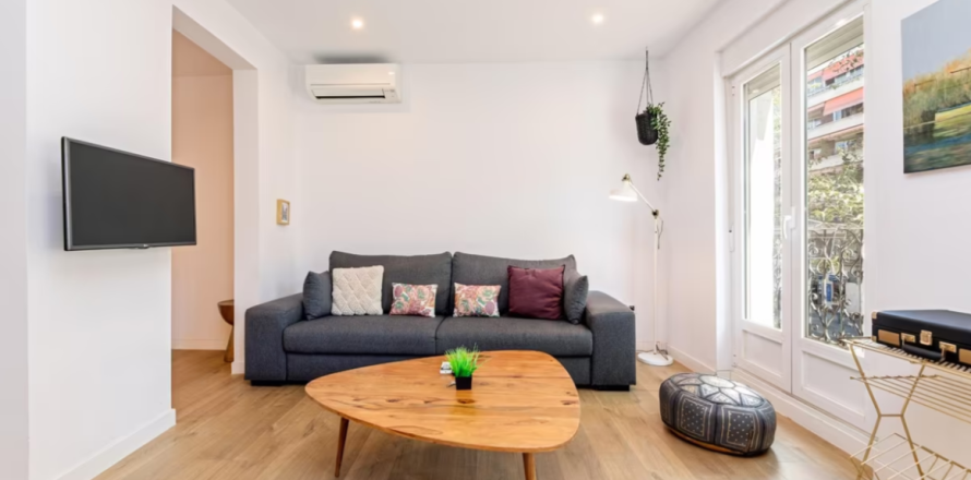 2 dormitorios Apartment en Madrid, Spain No. 99104
