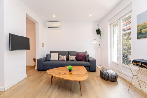 2 bedrooms Apartment in Madrid, Spain No. 99104