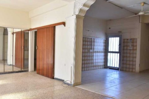 4 chambres House à Aradippou, Cyprus No. 81396 2