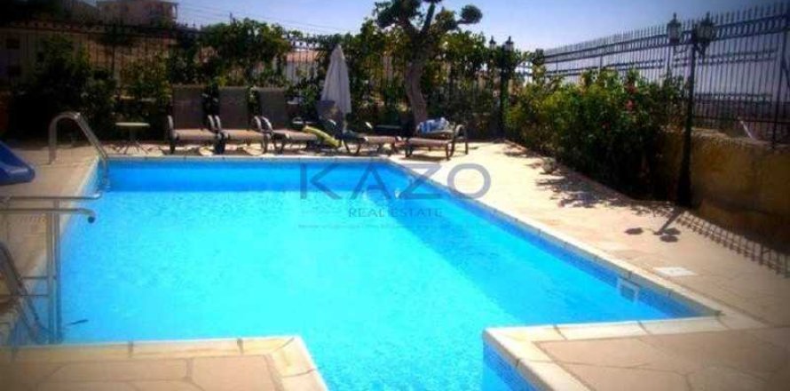 6 bedrooms House in Limassol, Cyprus No. 101035