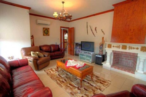 6 bedrooms House in Limassol, Cyprus No. 101035 7