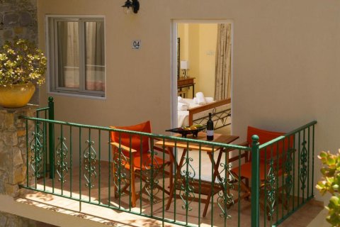 35 rooms Hotel in Agios Nikolaos, Greece No. 59756 8