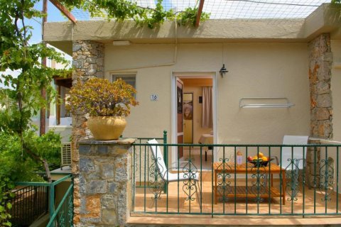 35 rooms Hotel in Agios Nikolaos, Greece No. 59756 9