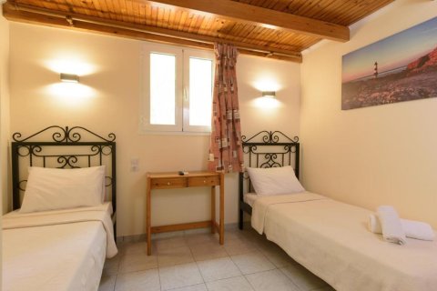 35 rooms Hotel in Agios Nikolaos, Greece No. 59756 11
