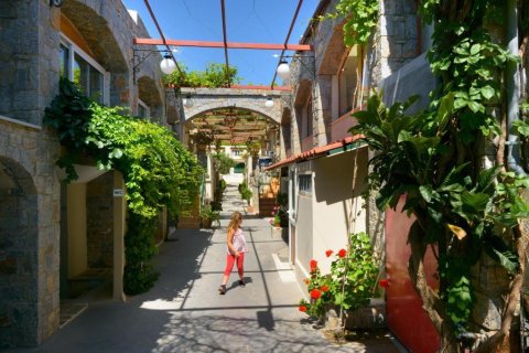 35 rooms Hotel in Agios Nikolaos, Greece No. 59756 6