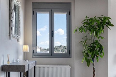 5 bedrooms House in Kalyvia Thorikou, Greece No. 108383 8