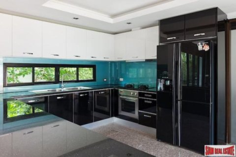 3 dormitorios Villa en Surin Beach, Thailand No. 95645 12