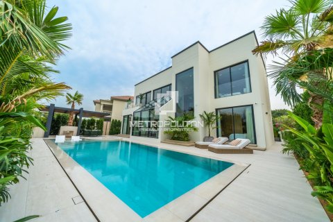 5 dormitorios Villa en Jumeirah Islands, UAE No. 120004