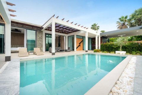 3 bedrooms Villa in Phuket, Thailand No. 98534 2