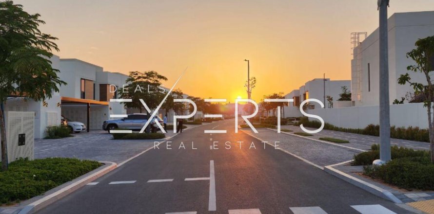 3 bedrooms Townhouse in Darna, Vietnam No. 84209