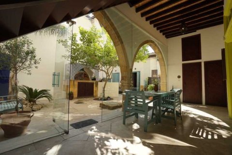 3 bedrooms House in Nicosia, Cyprus No. 101949 5