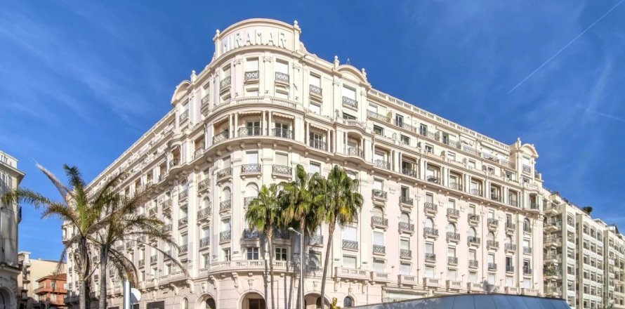 1 bedroom Apartment in Cannes, France No. 100316