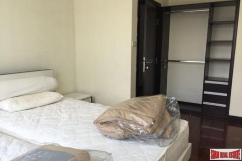 2 bedrooms Apartment in Bangkok, Thailand No. 96399 12