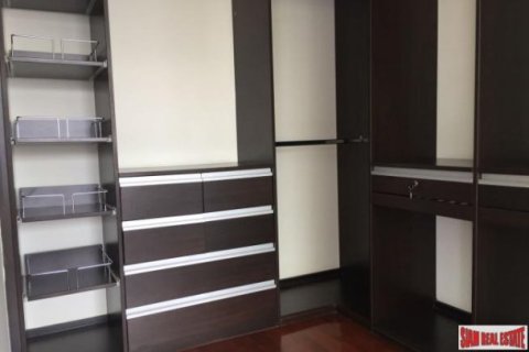 2 bedrooms Apartment in Bangkok, Thailand No. 96399 3