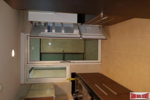 2 bedrooms Apartment in Bangkok, Thailand No. 96399 9