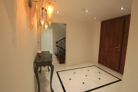 7 bedrooms Villa in Khanh Hoa, Vietnam No. 14846 9