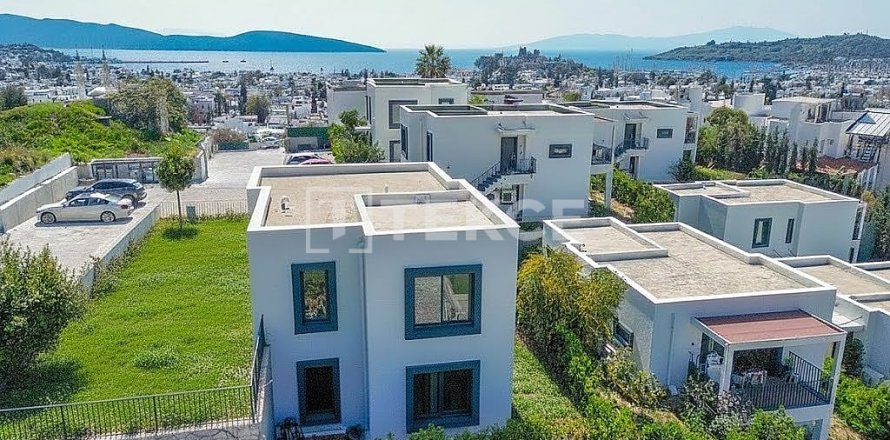 2 bedrooms Apartment in Bodrum, Turkey No. 117612