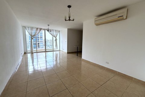 3 bedrooms Apartment in Panama City, Panama No. 117652 7