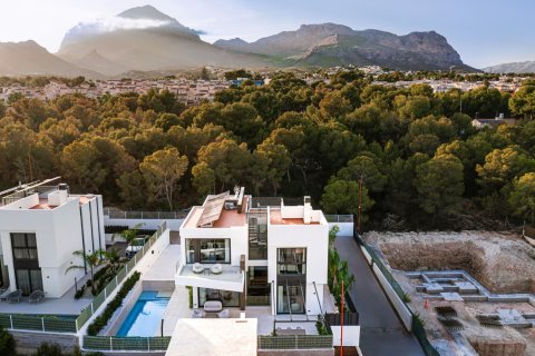 4 dormitorios Villa en Duc Hoa Thuong, Vietnam No. 112096 1