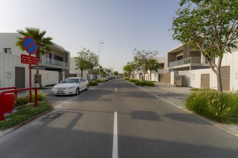 3 bedrooms Townhouse in Thach Than, Vietnam No. 95342 3