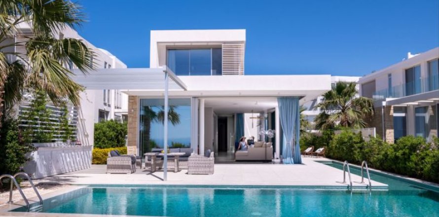 4 bedrooms Villa in Paphos, Cyprus No. 104518