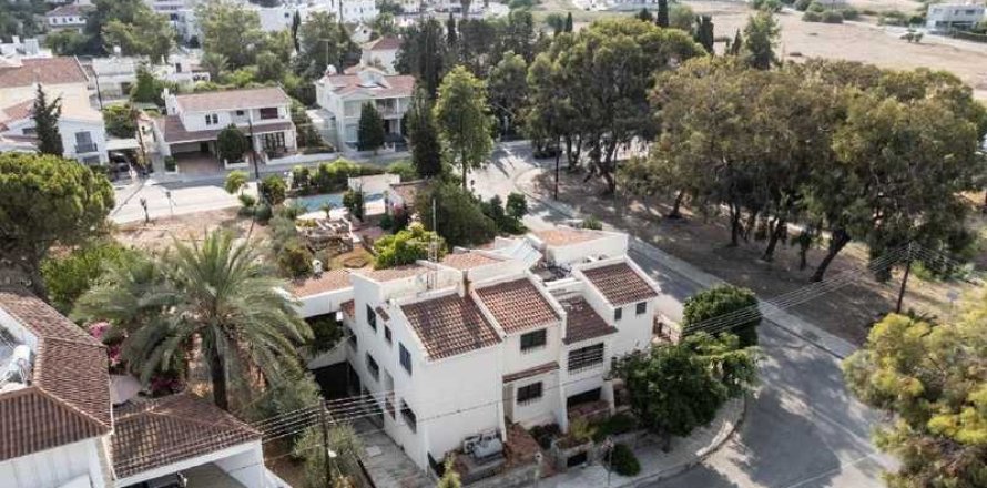 5 dormitorios House en Enkomi, Cyprus No. 78978