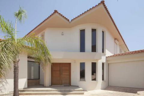 5 bedrooms Villa in Pervolia, Cyprus No. 101780 3