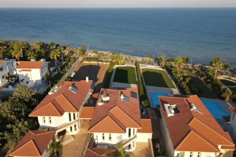 5 bedrooms Villa in Pervolia, Cyprus No. 101780 11