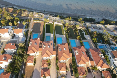 5 bedrooms Villa in Pervolia, Cyprus No. 101780 12