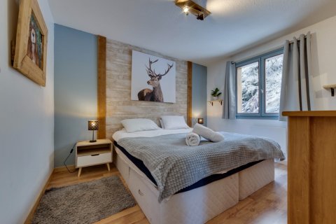 2 bedrooms Apartment in Tignes, France No. 100031 3