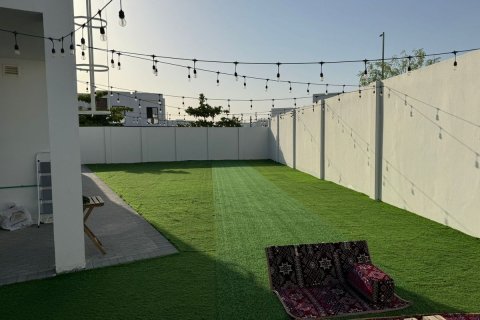 3 dormitorios Townhouse en Bac Phu, Vietnam No. 7187 1