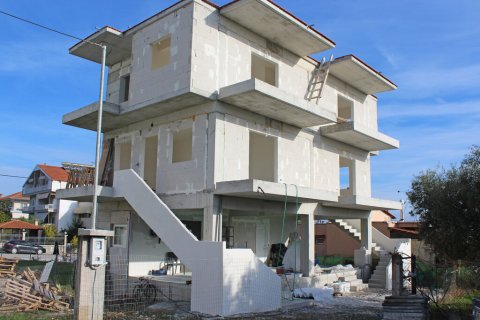 4 bedrooms Building in Pieria, Greece No. 120859 1