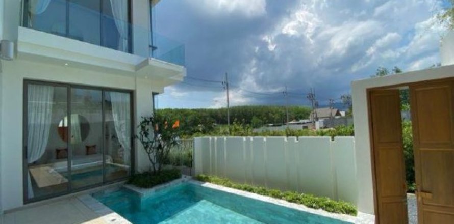 4 bedrooms Villa on the Phuket, Thailand No. 96920