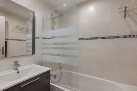 5 bedrooms Apartment in Les Belleville, France No. 100007 16