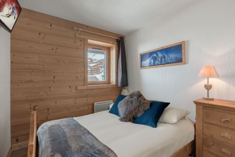 5 bedrooms Apartment in Les Belleville, France No. 100007 10