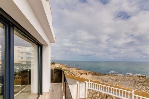 4 bedrooms Villa in Torrevieja, Spain No. 126328 1