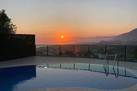 4 bedrooms Villa in Kargicak, Turkey No. 12639