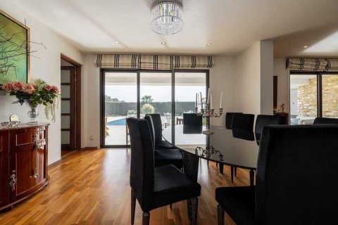 6 chambres House à Dromolaxia, Cyprus No. 42821 5