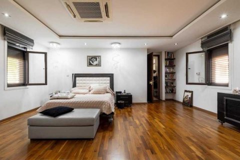 6 chambres House à Dromolaxia, Cyprus No. 42821 12